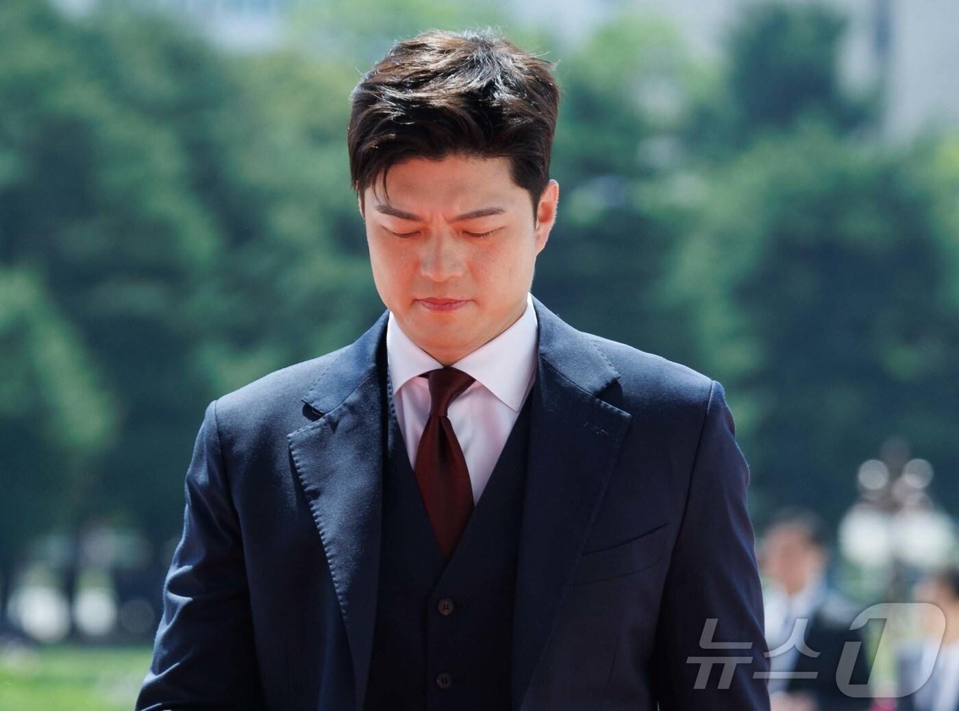 본문 이미지 - 김용태 국민의힘 비상대책위원장이 4일 오전 서울 여의도 국회의사당에서 열린 제21대 대통령 취임선서에 참석하고 있다. 2025.6.4/뉴스1 ⓒ News1 국회사진기자단