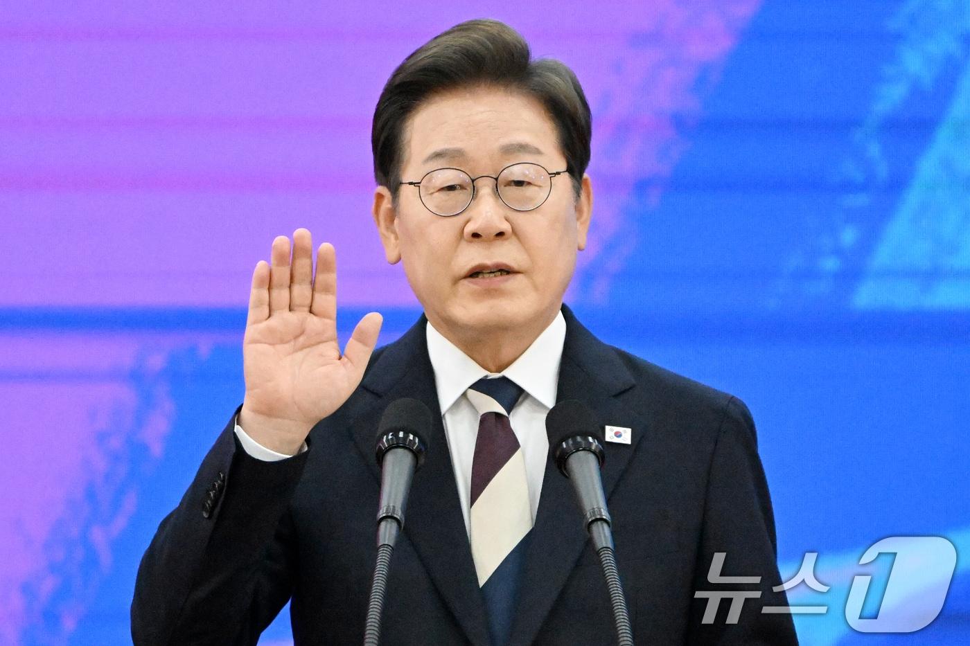 이재명 대통령이 4일 오전 서울 여의도 국회에서 제21대 대통령 취임 선서를 하고 있다. 2025.6.4/뉴스1 ⓒ News1 국회사진기자단