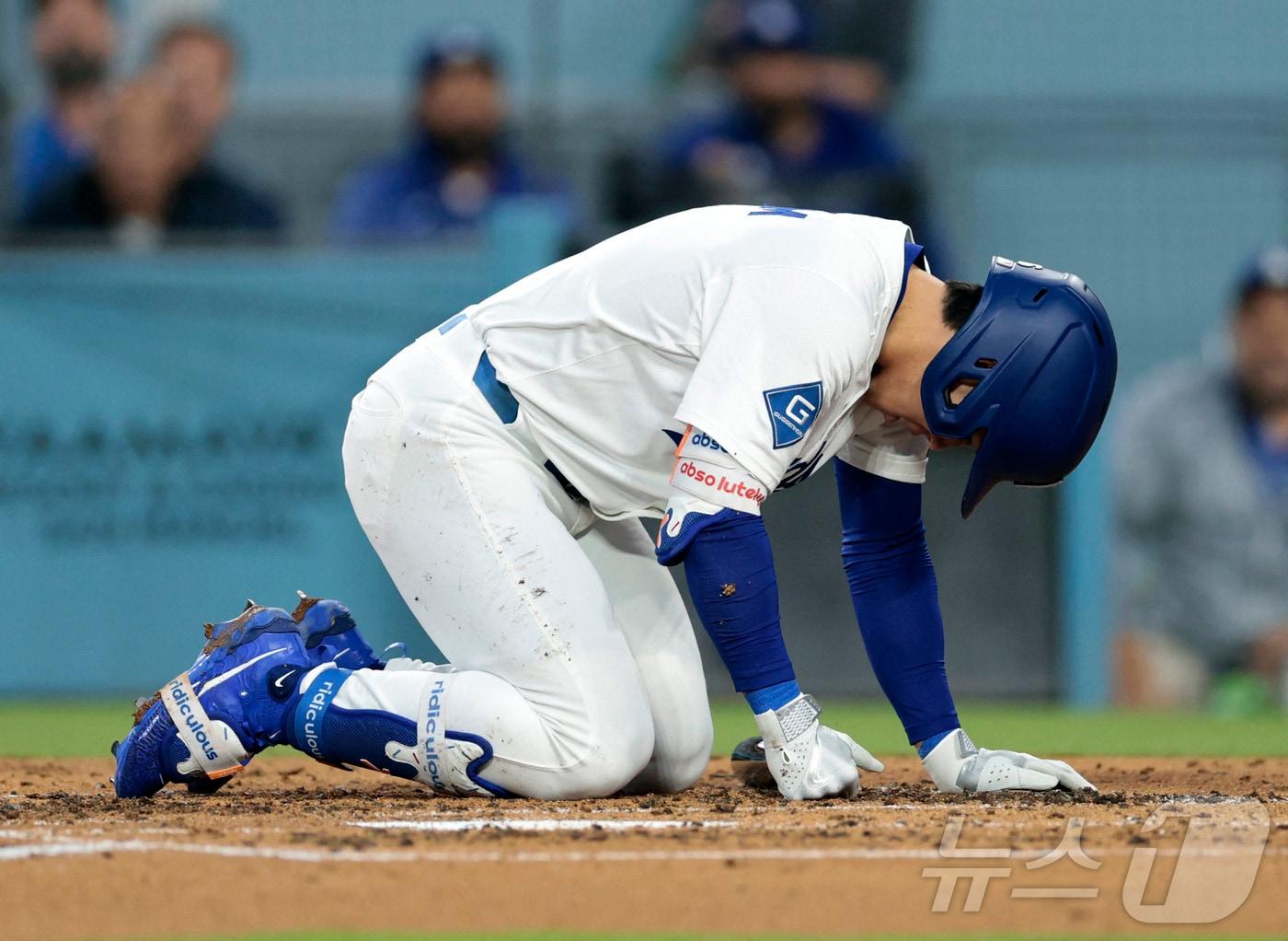 본문 이미지 - LA 다저스 김혜성은 4일(한국시간) 열린 2025 메이저리그 뉴욕 메츠전에서 9번 타자 2루수로 선발 출전해 2타수 무안타 2삼진을 기록했다. ⓒ AFP=뉴스1