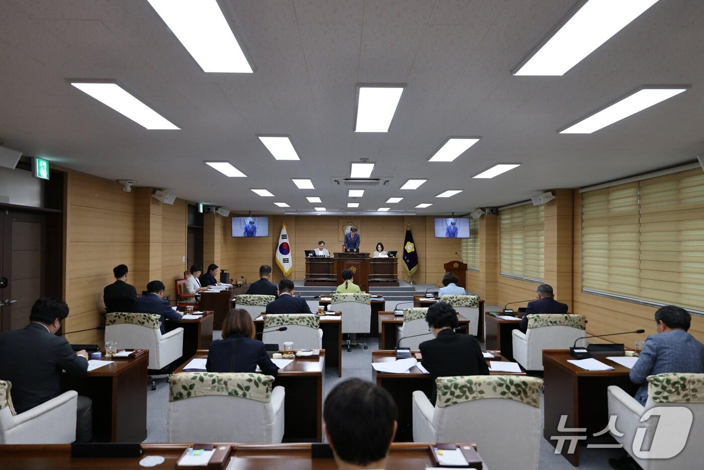 부여군의회 제292회 정례회 모습.(부여군의회 제공 .재판매 및 DB금지)/뉴스1