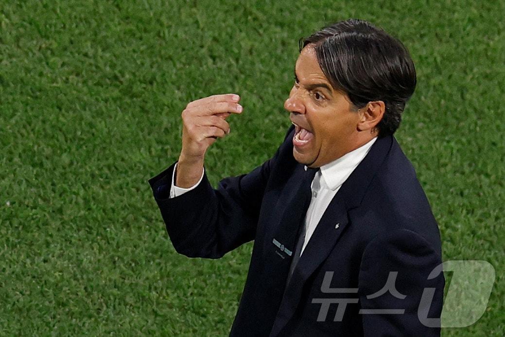 본문 이미지 - 시모네 인자기 인터 밀란 감독이 알힐랄 사령탑으로 부임했다.ⓒ AFP=뉴스1