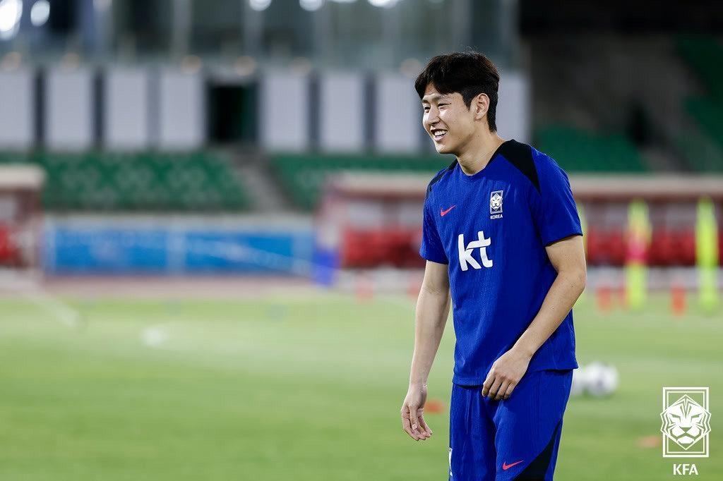 본문 이미지 - 이라크의 밀집수비를 깨뜨리려면 이강인의 감각적인 왼발이 빛나야한다. &#40;대한축구협회 제공&#41;