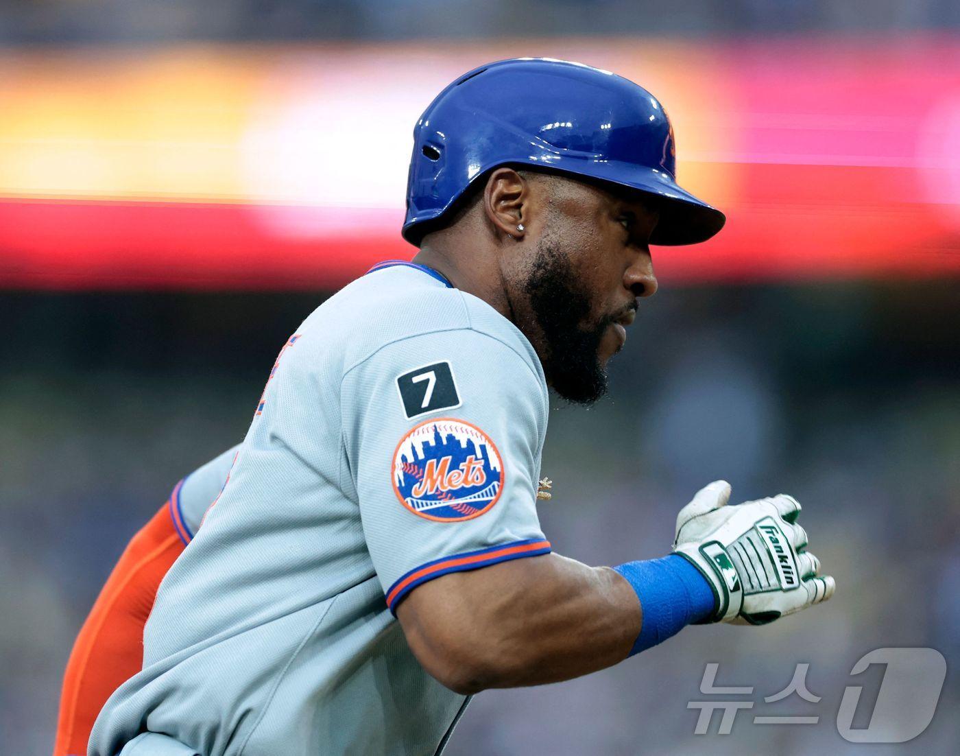 본문 이미지 - LA 다저스가 피트 알론소에게 2개의 홈런을 얻어 맞고 뉴욕 메츠에 완패했다. ⓒ AFP=뉴스1