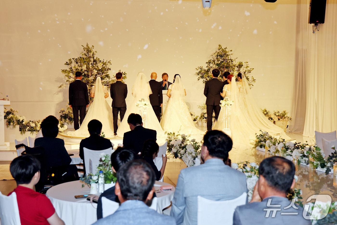 5일 아젠토피오레 컨벤션에서 동거부부 5쌍을 위한 '2025년 제주시 동거부부 행복결혼식'이 열리고 있다.(제주시 제공. 재판매 및 DB 금지)/뉴스1 