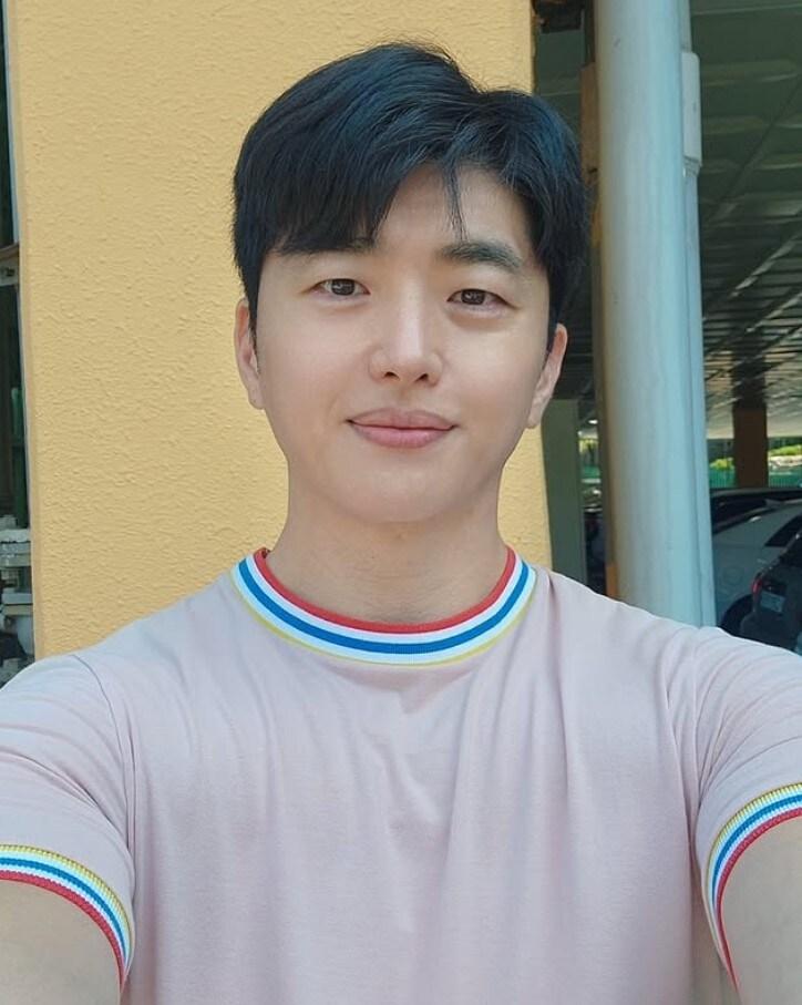 본문 이미지 - 소재원 작가. (SNS 갈무리)