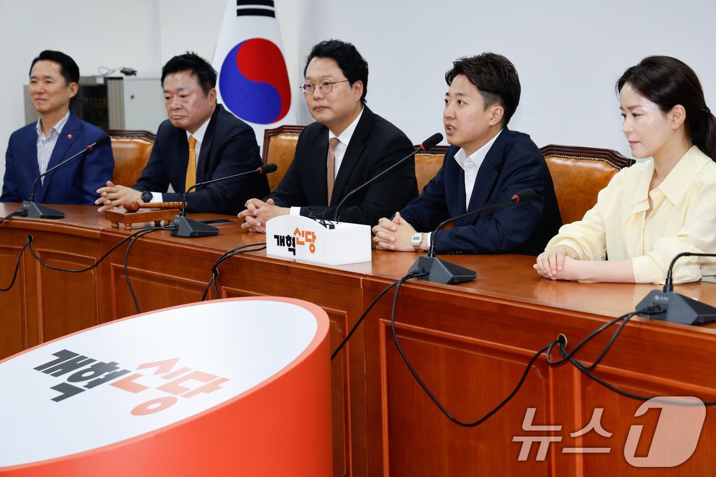 제21대 대통령 선거 후보를 지낸 이준석 개혁신당 의원이 5일 오후 서울 여의도 국회에서 열린 선거대책본부 해단식에 참석해 인사말을 하고 있다. 2025.6.5/뉴스1 ⓒ News1 안은나 기자