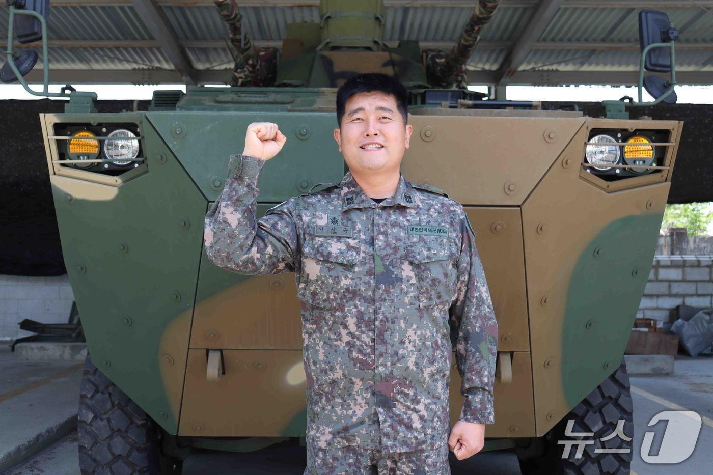 육군 제2군단 방공단에서 행정보급관 이성규 상사.(2군단 제공, 재판매 및 DB금지)