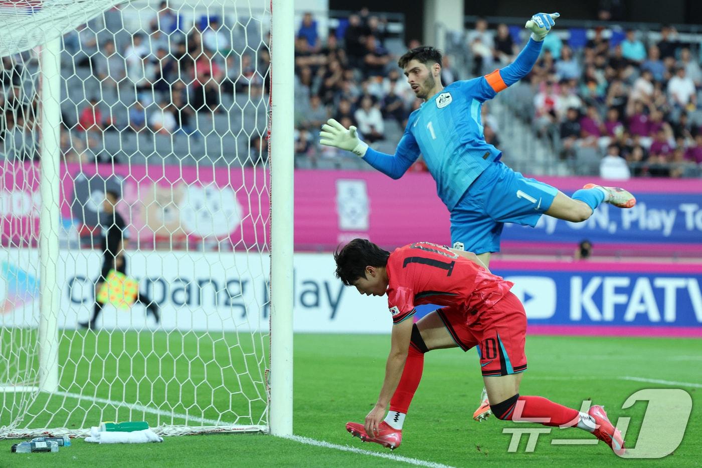 5일 오후 경기도 용인미르스타디움에서 열린 하나은행 초청 U-22 축구국가대표팀 친선경기 대한민국과 호주의 경기에서 대한민국 배준호가 골 찬스를 놓친 뒤 아쉬워 하고 있다. 2025.6.5/뉴스1 ⓒ News1 박정호 기자