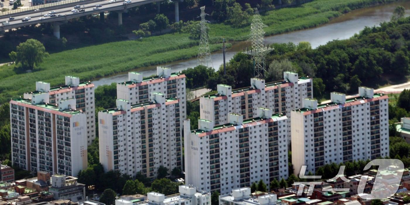 롯데월드타워전망대에서 본 잠실 우성4차./뉴스1 ⓒ News1 김명섭 기자