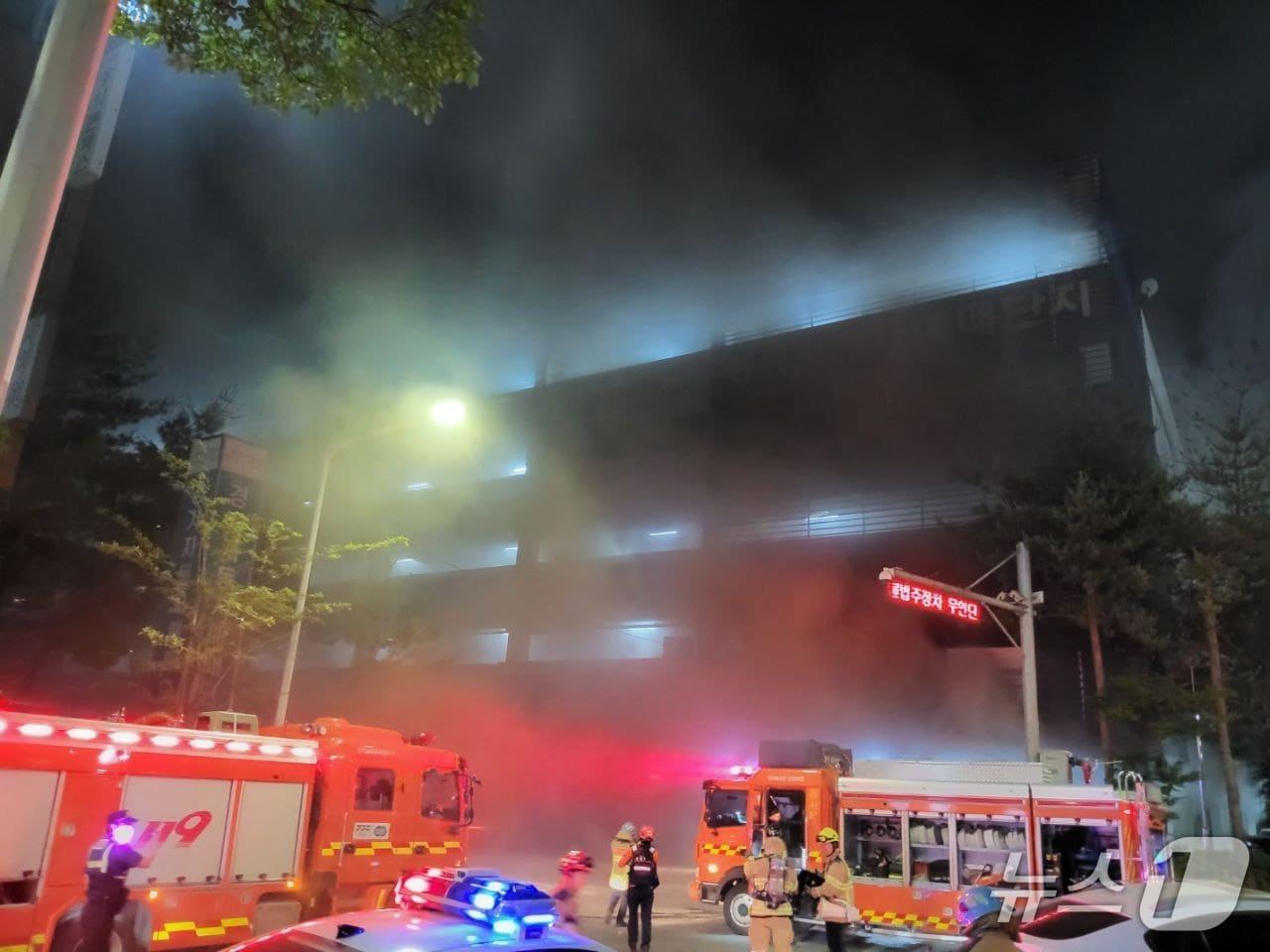 본문 이미지 - 화재 현장. (경기도소방재난본부 제공. 재판매 및 DB 금지) 2025.6.7/뉴스1