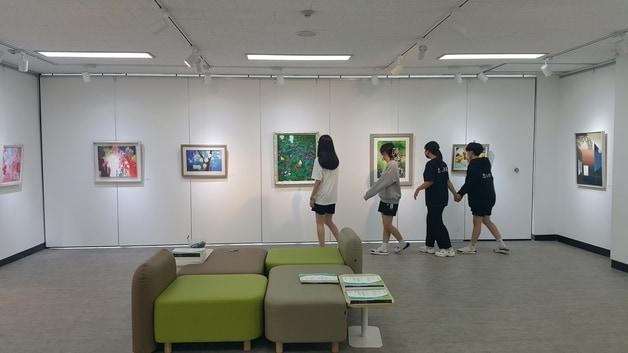 본문 이미지 - 충북교육문화원 찾아가는 예봄갤러리.(충북교육청 제공. 재판매 및 DB금지)/뉴스1