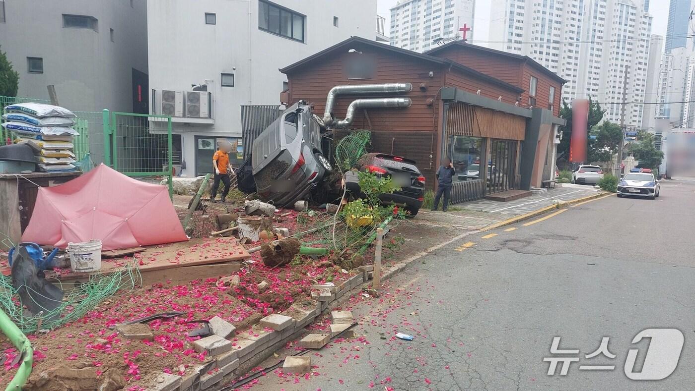 8일 오전 부산 해운대구 교통사고 현장.&#40;해운대경찰서 제공. 재판매 및 DB 금지&#41;