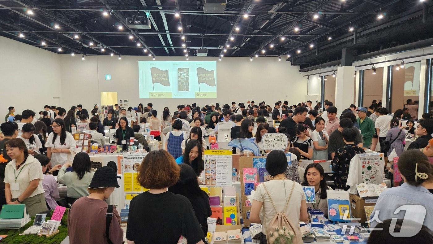  북적이는 전주책쾌 현장. 2025.6.8/뉴스1 신준수 기자