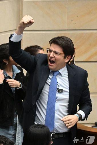 본문 이미지 - 콜롬비아 보수 야권의 유력 대선 후보인 미구엘 우리베 상원의원. ⓒ AFP=뉴스1 ⓒ News1 이창규 기자