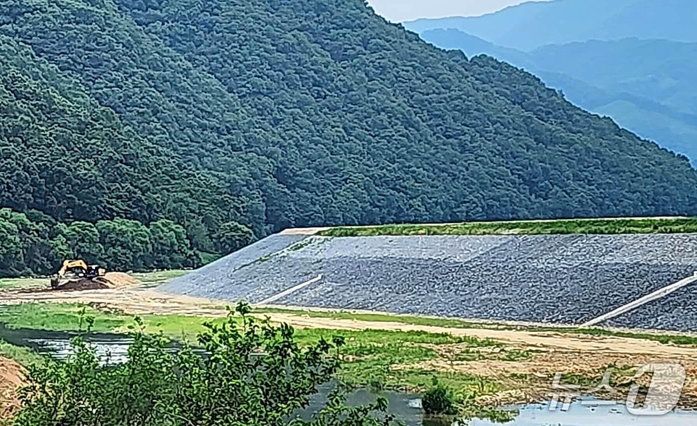 충북 괴산군이 여름철 집중호우에 따른 수해를 근본적으로 예방하기 위해 음성천 재해복구사업을 하고 있다.(괴산군 제공, 재판매 및 DB금지)/뉴스1