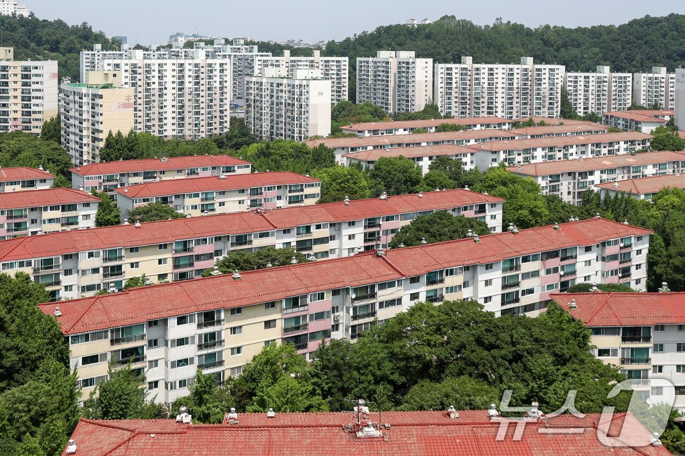 본문 이미지 - 서울 양천구 목동 아파트 단지 모습. 2025.6.9 ⓒ 뉴스1 민경석 기자