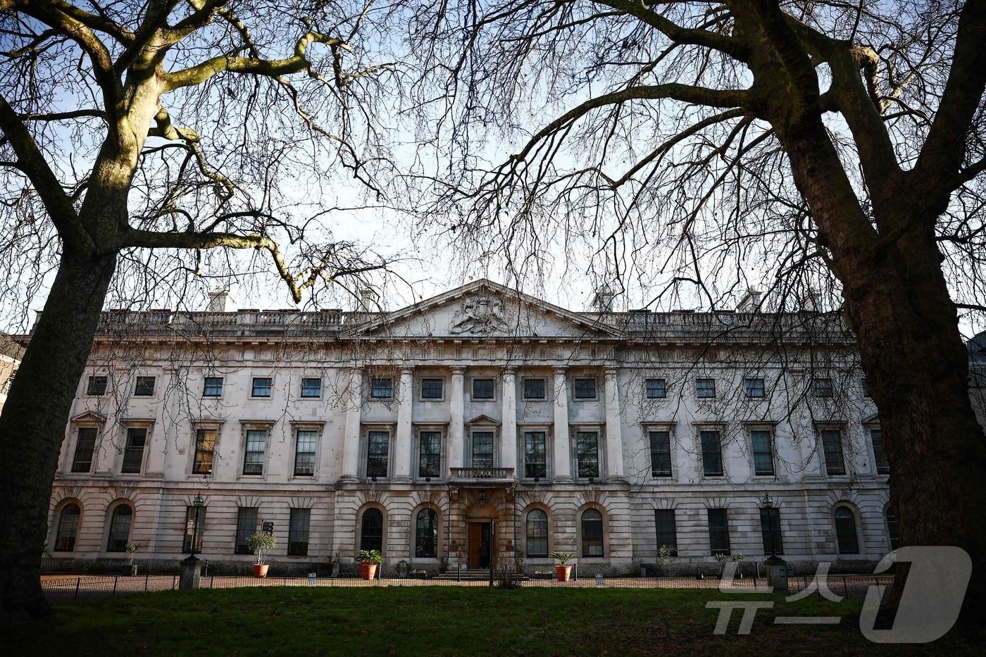 2024년 12월6일 찍은 영국 런던의 옛 왕립조폐국 건물. 중국은 이 부지를 새로운 대사관 자리로 사두었다. 2024.12.06. ⓒ AFP=뉴스1 ⓒ News1 권영미 기자