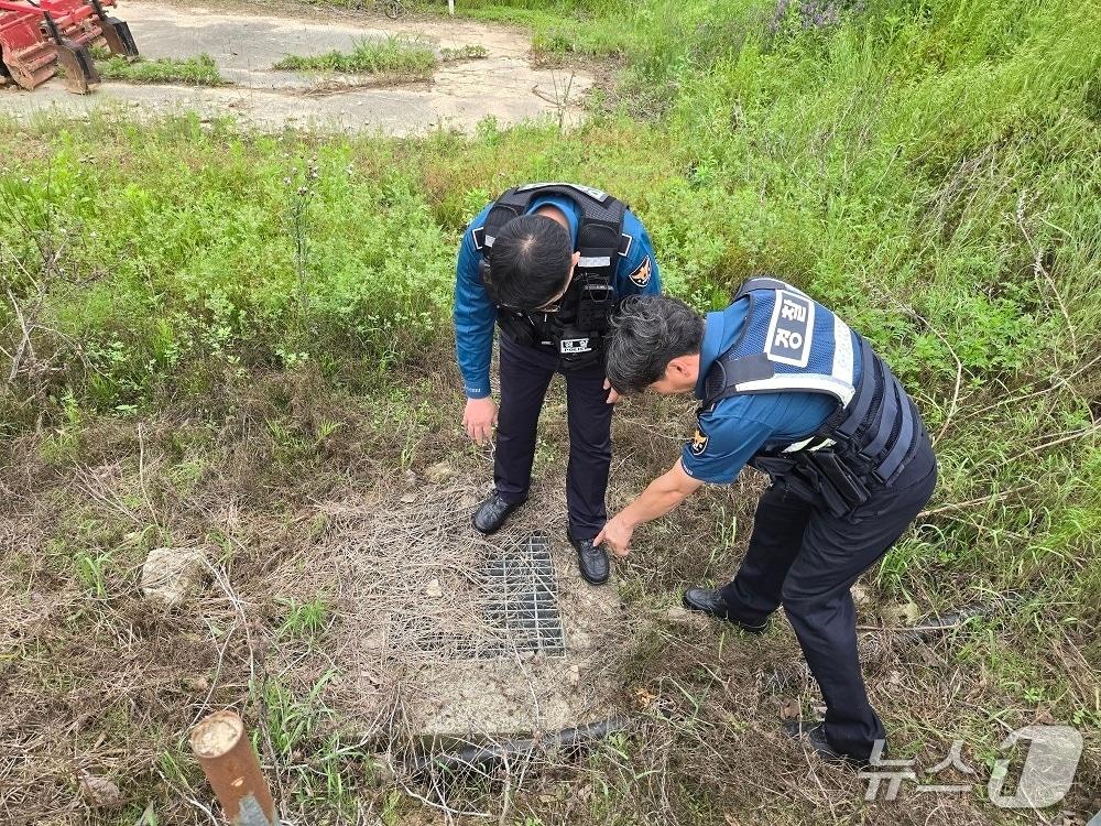 본문 이미지 - 전북경찰청이 여름철 집중호우 등 자연재난에 대비해 도내 인명피해 우려 지역에 대해 집중점검을 실시했다.(전북경찰청 제공. 재판매 및 DB금지)