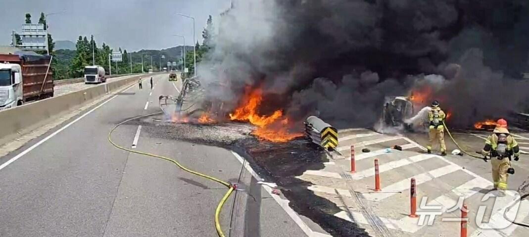 본문 이미지 - 화재 현장. &#40;경기도소방재난본부 제공. 재판매 및 DB 금지&#41; 2025.6.9/뉴스1