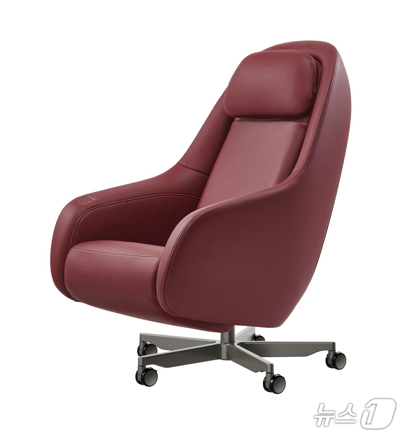 본문 이미지 - 코웨이의 신제품 '비렉스 트리플체어' 바퀴형.(코웨이 제공)