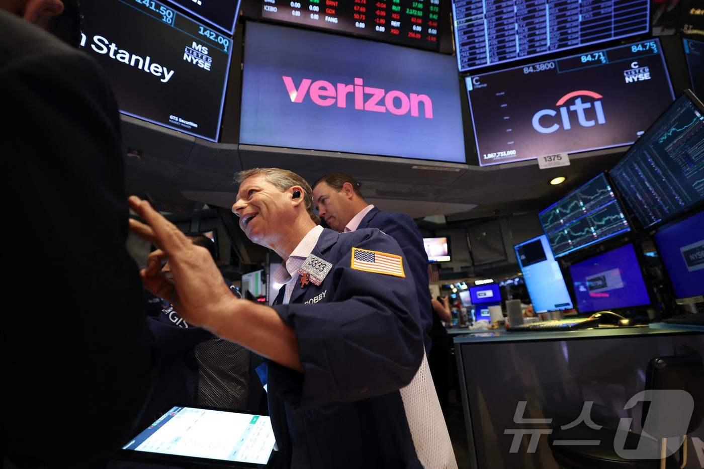 NYSE 트레이더들.  ⓒ AFP=뉴스1