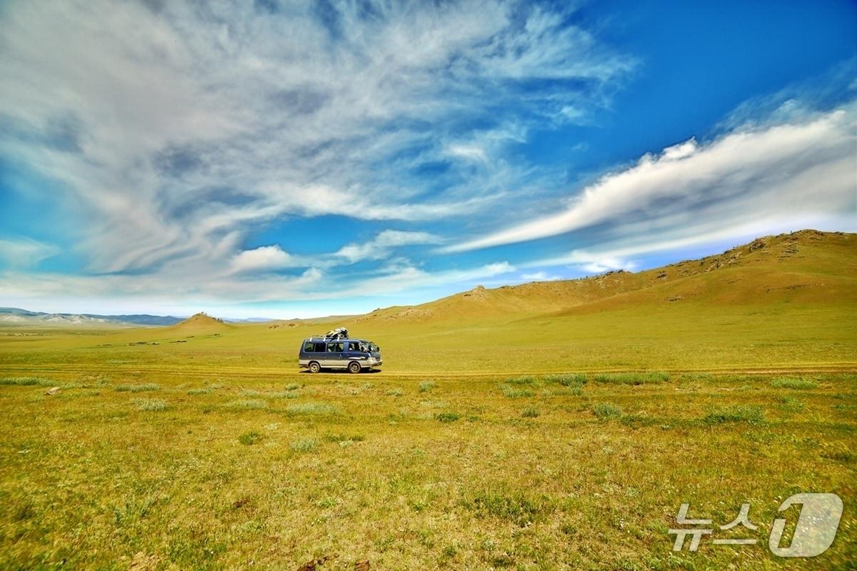 본문 이미지 - 몽골 초원 풍경&#40;여행이지 제공&#41;