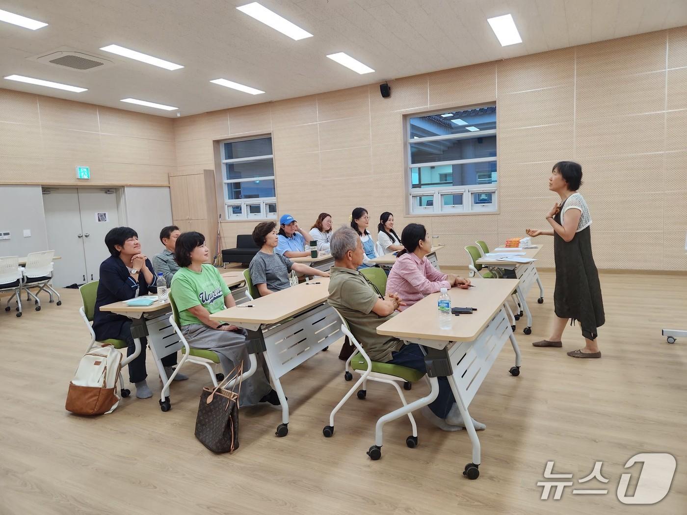 본문 이미지 - 산청군 평생학습센터 프로그램 운영 장면(산청군 제공. 재판매 및 DB금지).