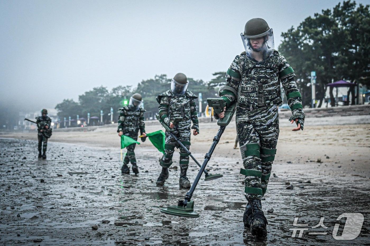 탐색작전(해병대 제2사단 제공.재판매 및 DB금지)