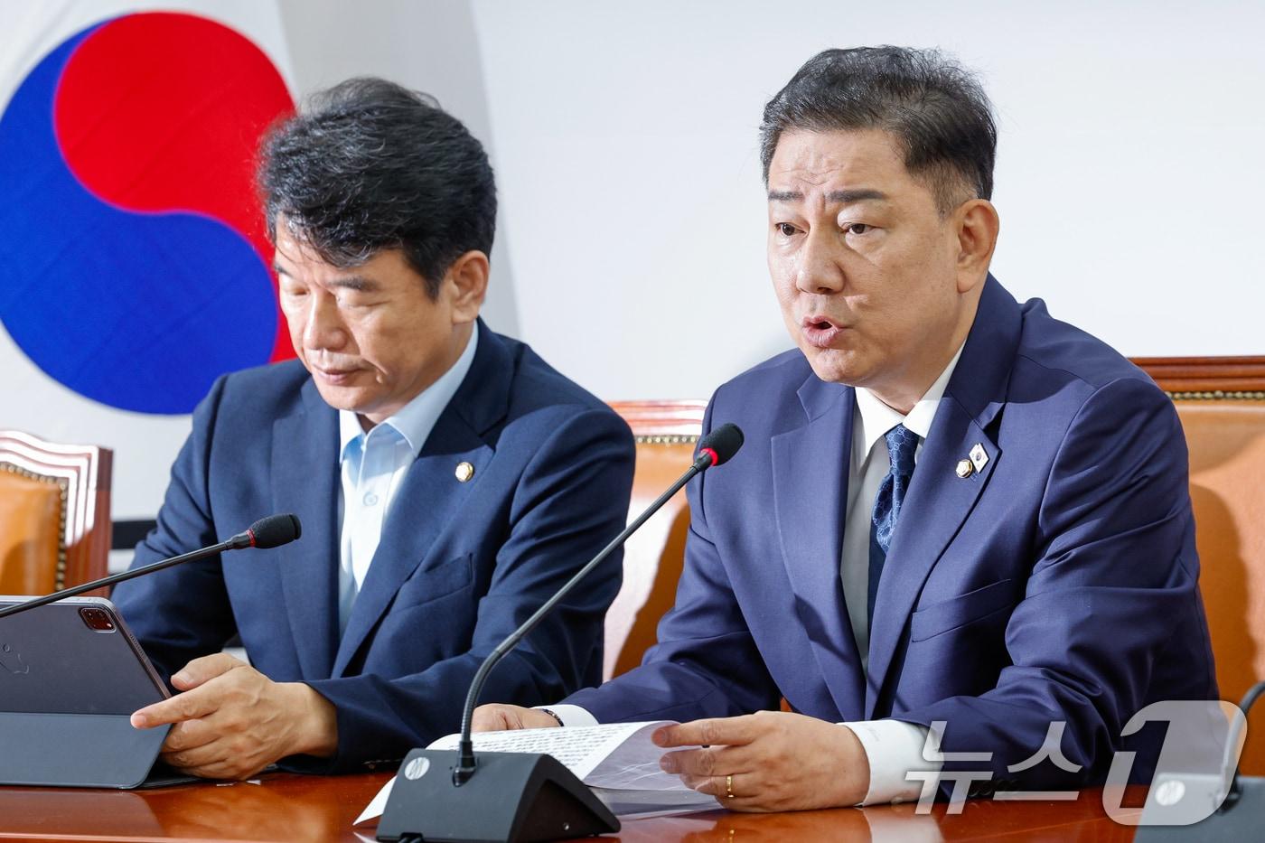 김병기 더불어민주당 대표 직무대행 겸 원내대표가 10일 오전 서울 여의도 국회에서 열린 정책조정회의에 참석해 모두 발언을 하고 있다. 2025.7.10/뉴스1 ⓒ News1 안은나 기자