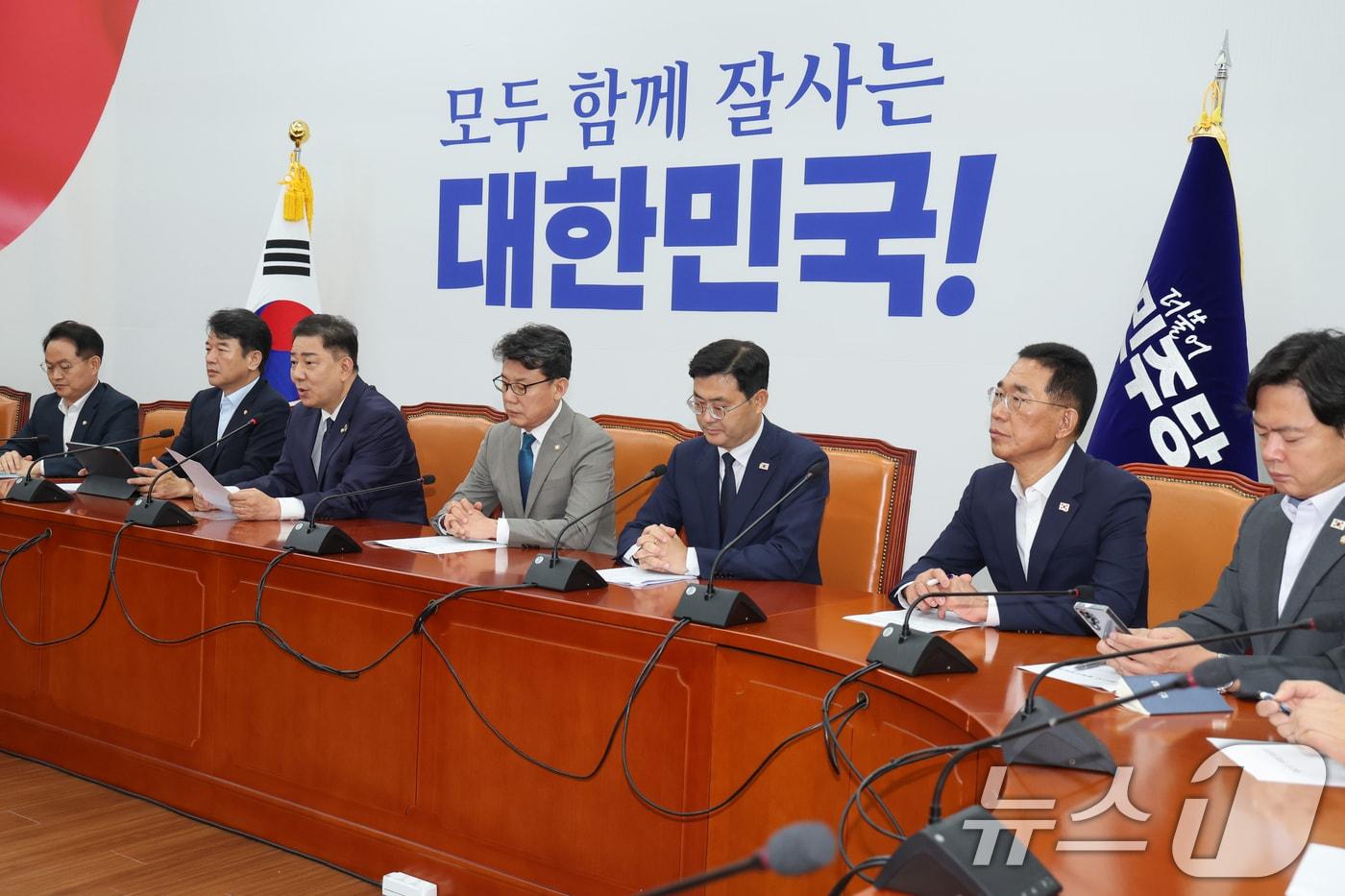 김병기 더불어민주당 대표 직무대행 겸 원내대표가 10일 오전 서울 여의도 국회에서 열린 정책조정회의에 참석해 모두 발언을 하고 있다. 2025.7.10/뉴스1 ⓒ News1 안은나 기자