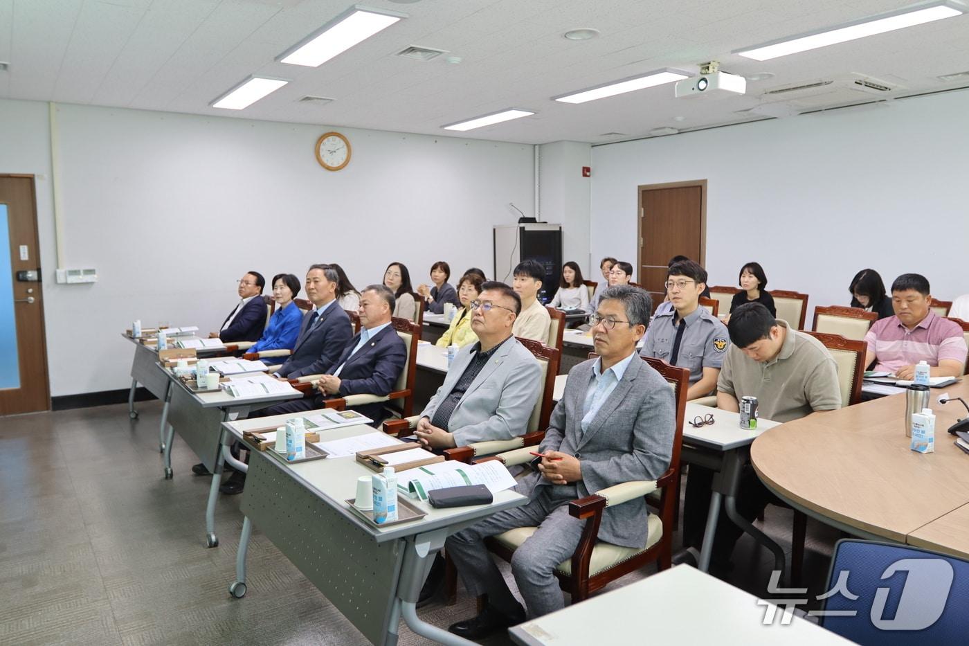 전북 임실군의회가 의원과 의회사무과 직원을 대상으로 역량강화 교육을 실시하고 있다.&#40;의회제공. 재판매 및 DB금지&#41;2025.7.10/뉴스1