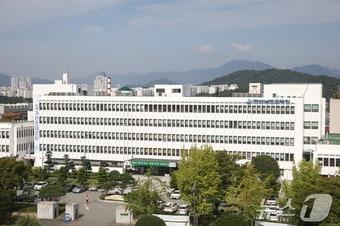 본문 이미지 - 경남교육청 전경. (경남교육청 제공. 재판매 및 DB 금지) 2025.7.10/뉴스1 ⓒ News1 윤일지 기자