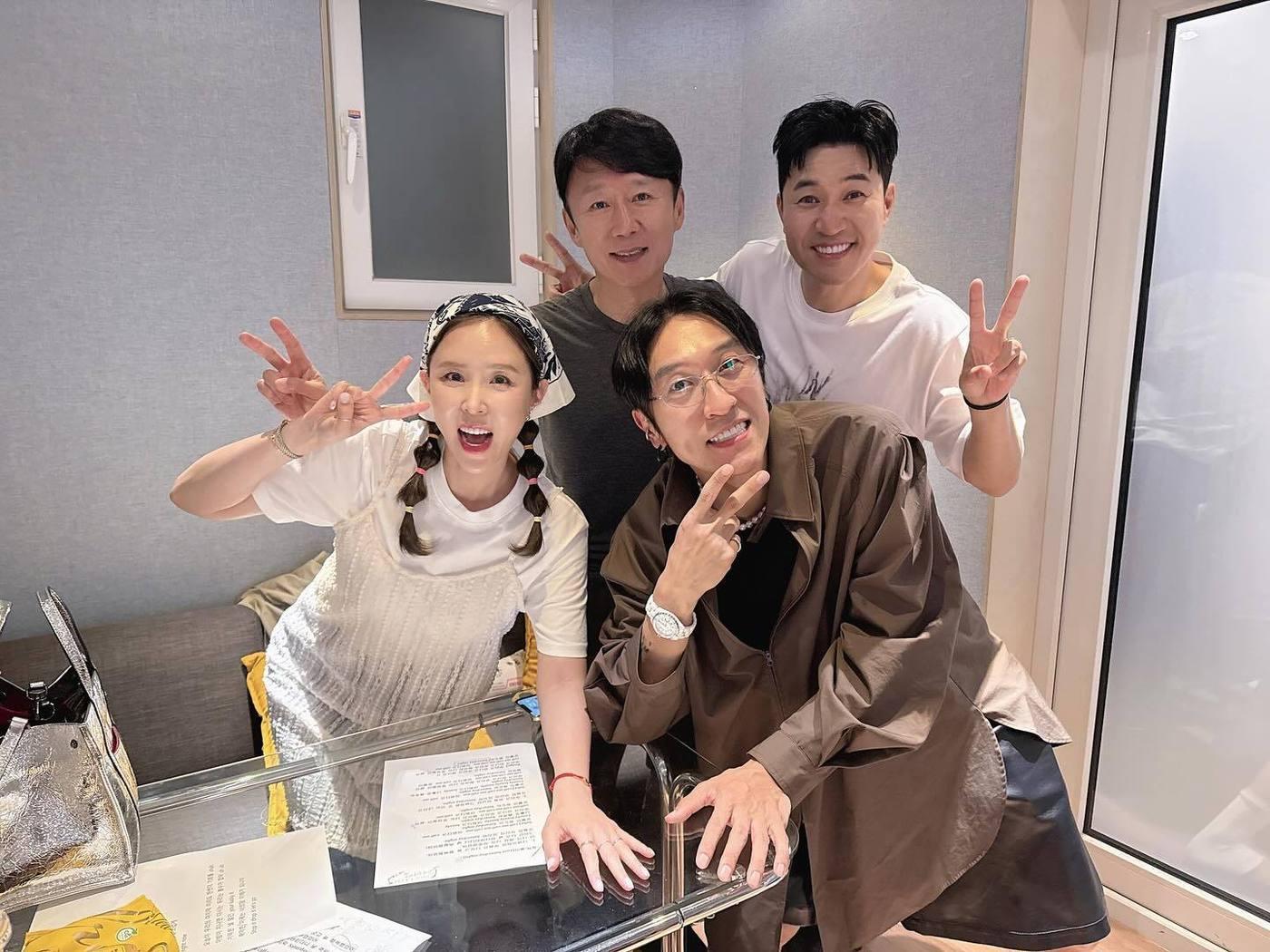 본문 이미지 - 신지 인스타그램