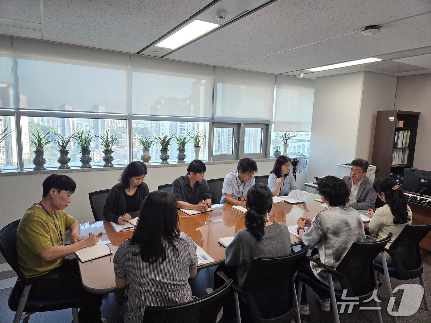 본문 이미지 - ‘민생회복 소비쿠폰’ 지원 전담 조직 자료사진.(경기도 제공. 재판매 및 DB금지)