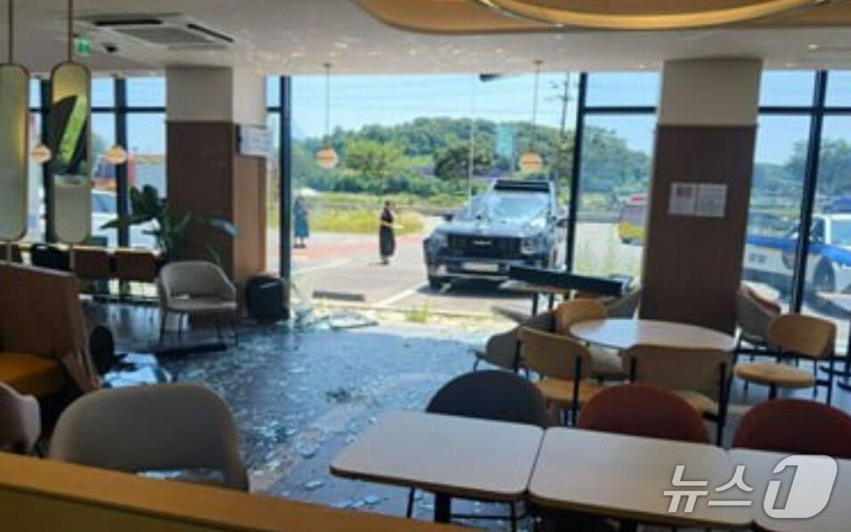 본문 이미지 - 사고 현장. &#40;경기도소방재난본부 제공. 재판매 및 DB 금지&#41; 2025.7.11/뉴스1