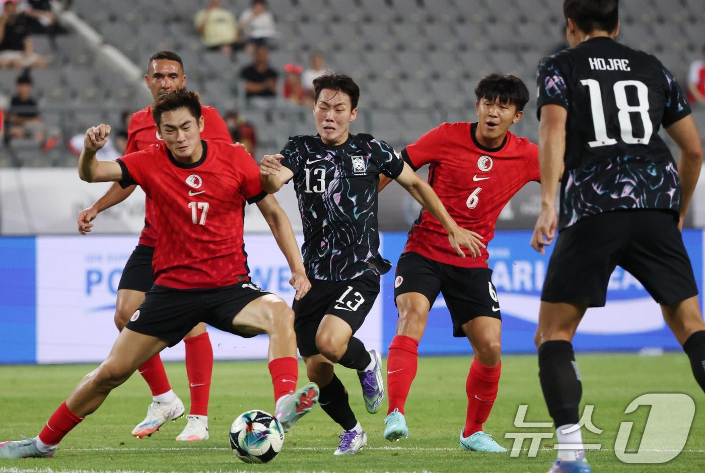 강상윤이 11일 오후 경기 용인시 처인구 용인미르스타디움에서 열린 2025 동아시아축구연맹(EAFF) E-1 챔피언십 남자부 대한민국과 홍콩의 경기에서 돌파를 시도하고 있다. 2025.7.11/뉴스1 ⓒ News1 김영운 기자