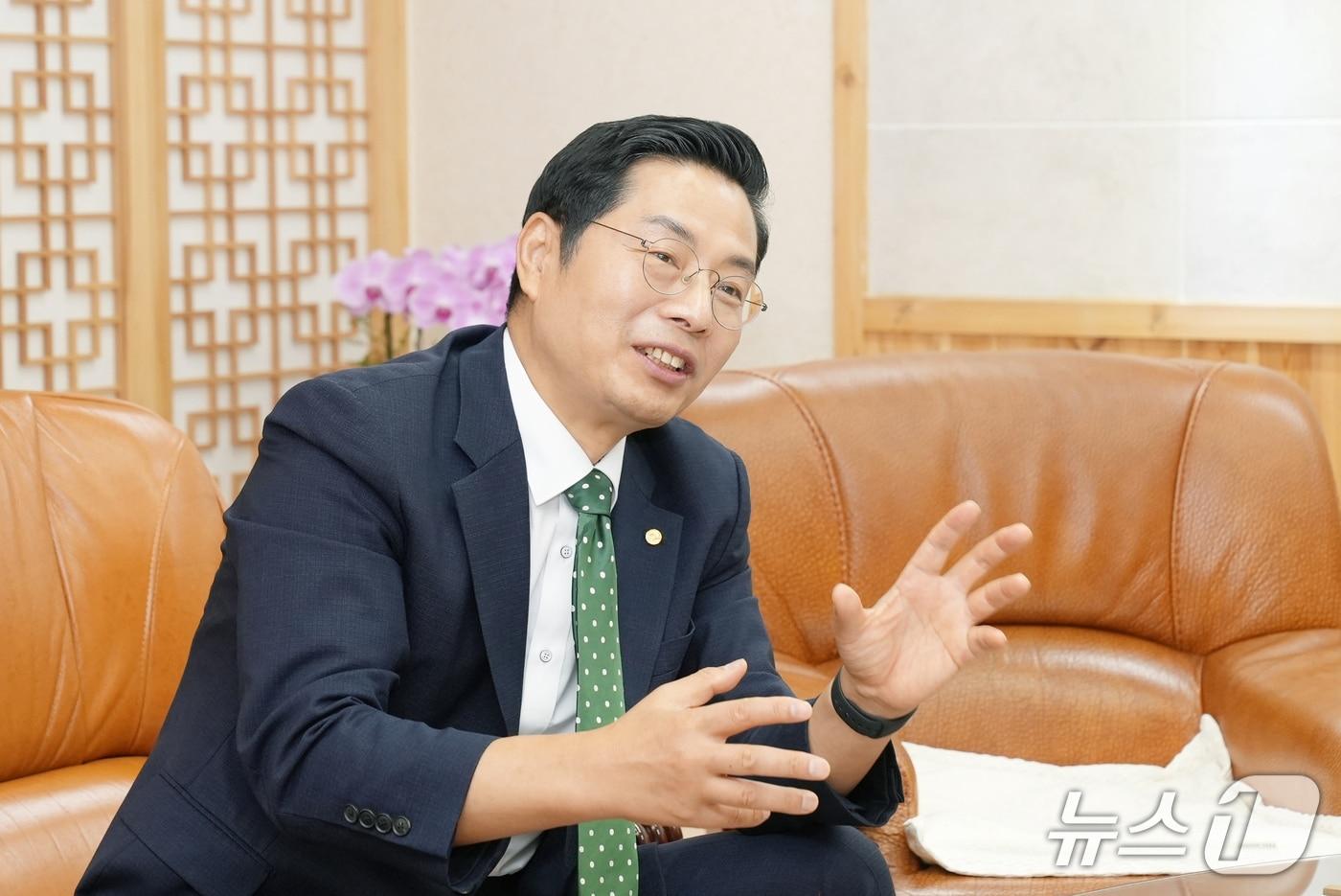 구재이 한국세무사회장&#40;제33대·34대&#41;이 지난 11일 세무사회관&#40;서울 서초구&#41;에서 가진 뉴스1과의 인터뷰에서 향후 임기 2년에 대한 구상을 밝혔다.&#40;한국세무사회 제공. 재판매 및 DB금지&#41;/뉴스1