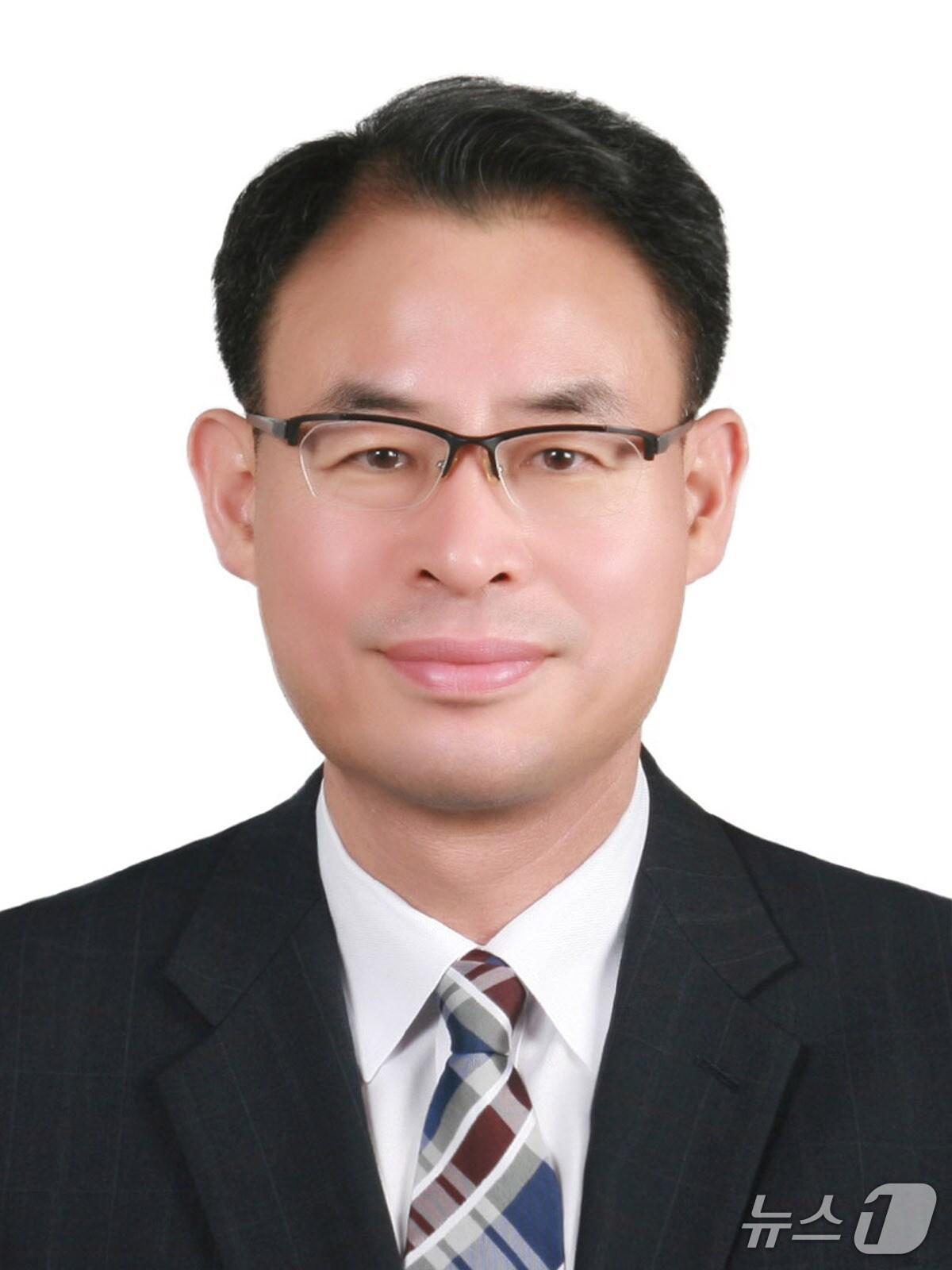 본문 이미지 - 이재명 대통령은 13일 신임 국토교통부 2차관에 강희업 대도시권광역교통위원장을 임명했다. (대통령실 제공) 2025.7.13/뉴스1