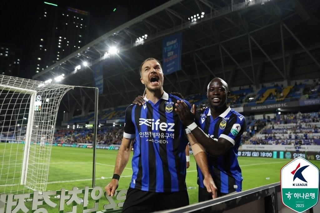본문 이미지 - 인천 유나이티드 공격수 무고사. (한국프로축구연맹 제공)