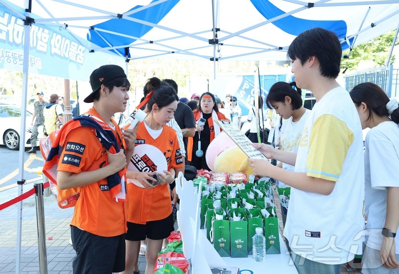 지난 12일 대전한화생명볼파크에서 열린 올스타전에서는 0시 축제 홍보의 히든카드 대전빵차가 등장해 큰 호응을 얻었다. &#40;대전시 제공. 재판매 및 DB금지&#41;2025.7.14/뉴스1 ⓒ News1 이동원 기자