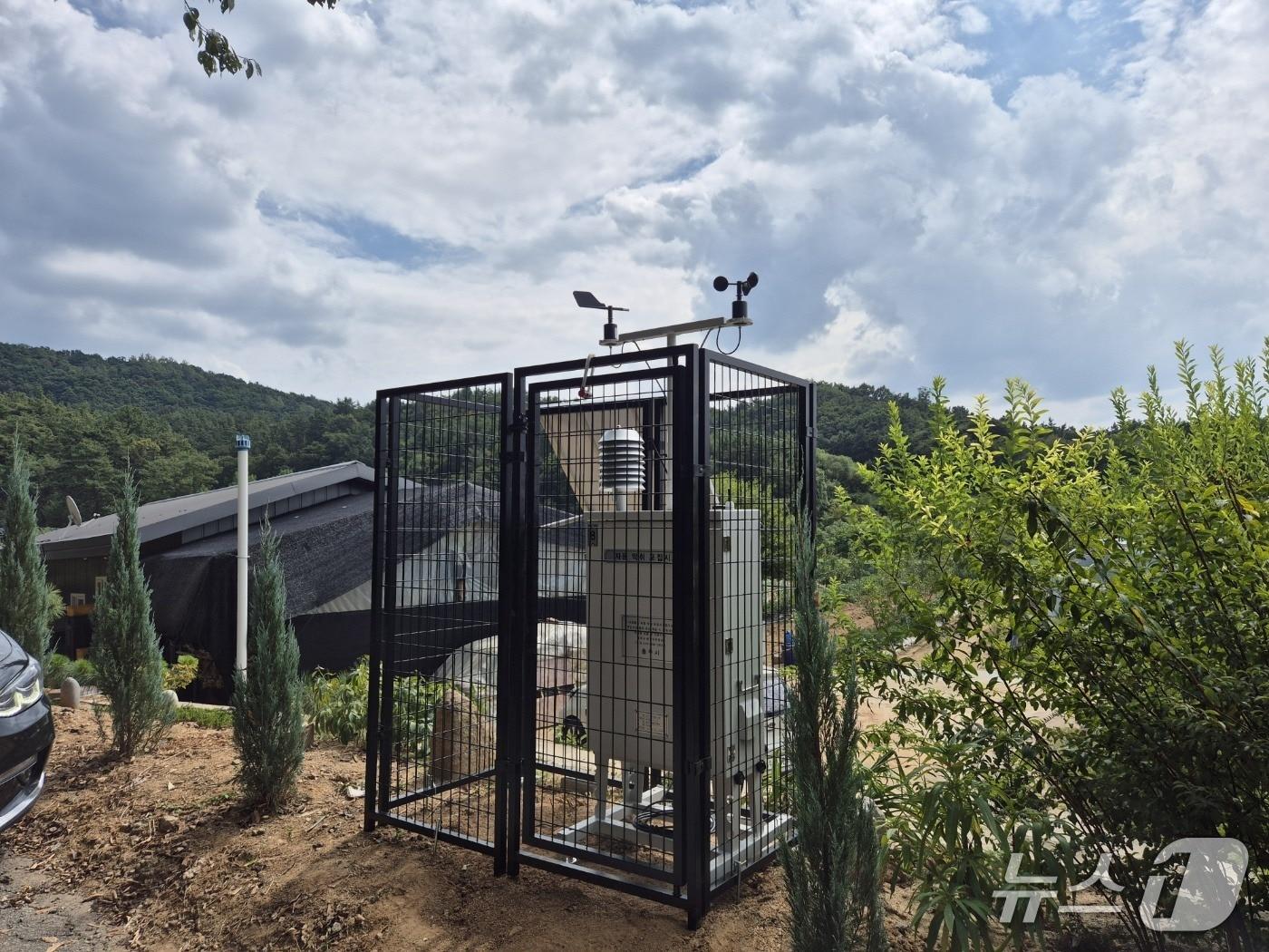 본문 이미지 -  무인 악취측정기.(충주시 제공. 재판매 및 DB금지)/뉴스1