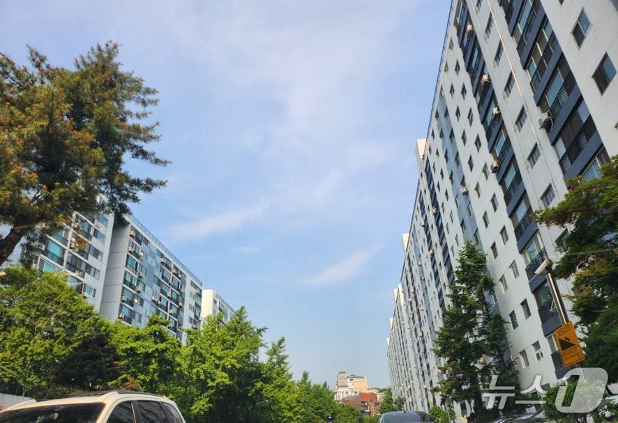 본문 이미지 -  서울 서초구 방배 신삼호 아파트 단지 (조합 제공)