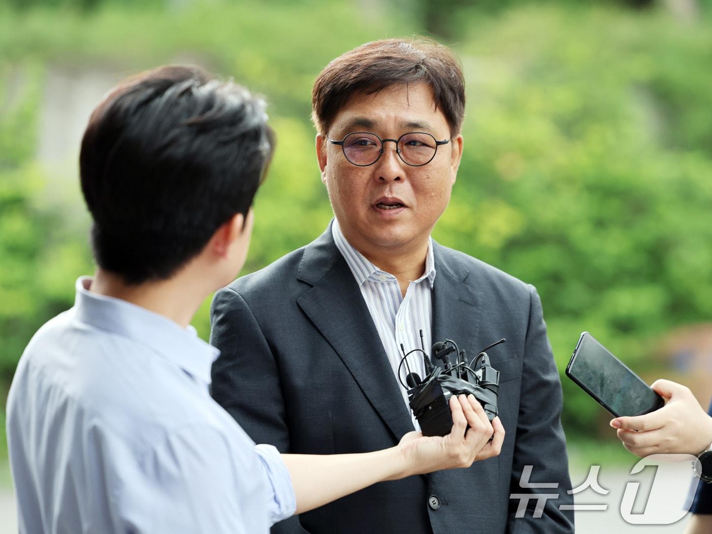 본문 이미지 - 최휘영 문화체육관광부 장관 후보자가 14일 오전 서울 종로구 국립현대미술관에 마련된 인사청문회 사무실로 출근하며 소감을 밝히고 있다. 2025.7.14/뉴스1 ⓒ News1 황기선 기자