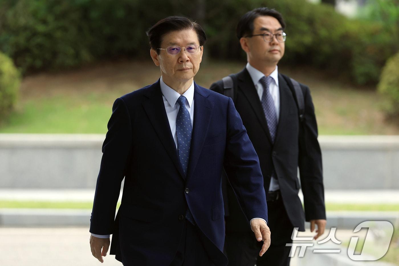 박종준 전 대통령경호처 경호처장이 14일 오전 서울 서초구 내란·외환 특검사무실이 위치한 서울고등검찰청으로 들어오고 있다. 2025.7.14/뉴스1 ⓒ News1 박정호 기자