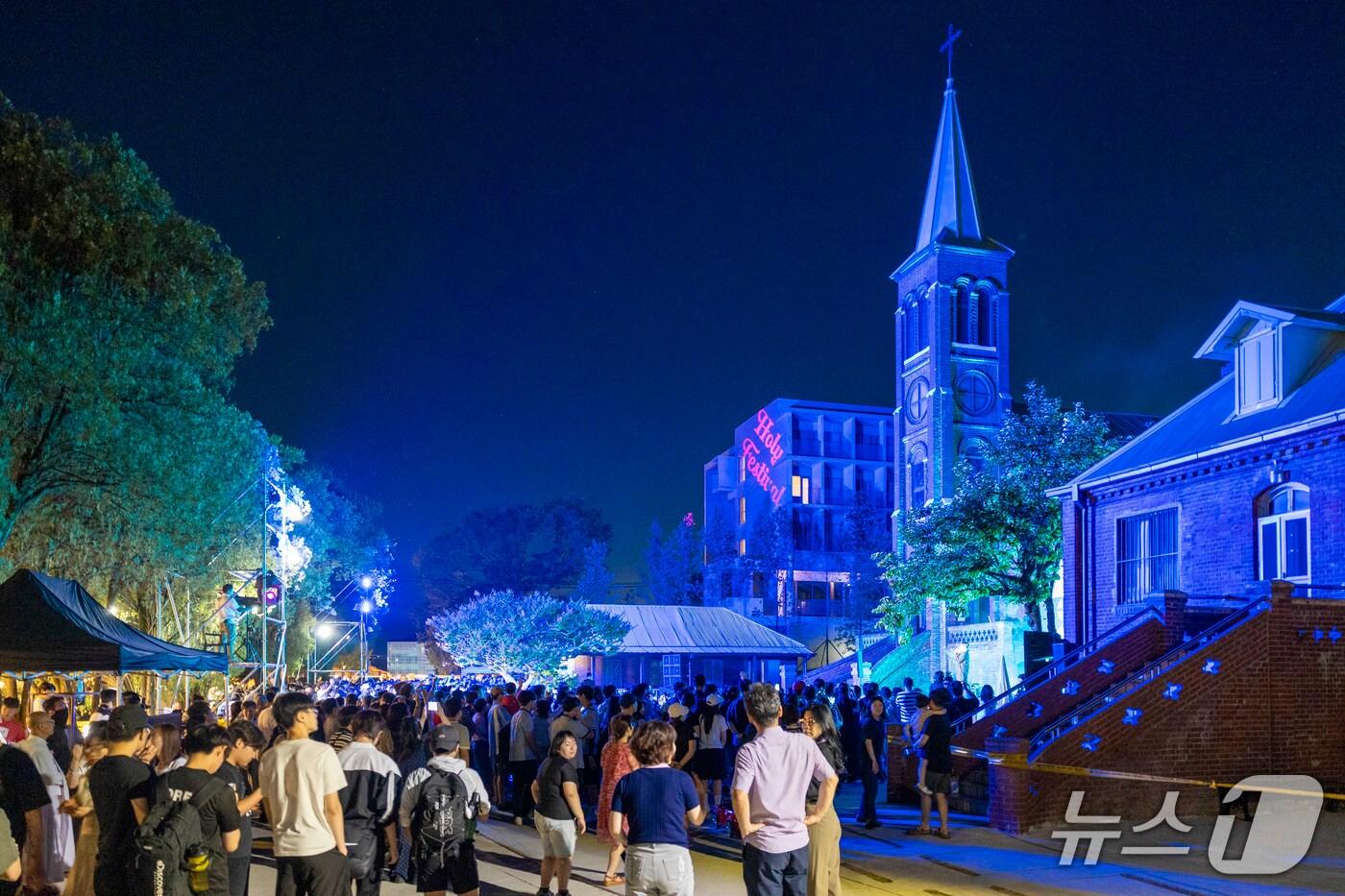 칠곡 왜관 수도원 '홀리 페스티벌' 모습(칠곡군 제공. 재판매 및 DB금지)/뉴스1