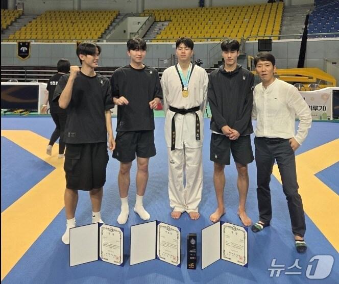 본문 이미지 - 철원군청 태권도 실업팀.&#40;철원군 제공, 재판매 및 DB금지&#41;