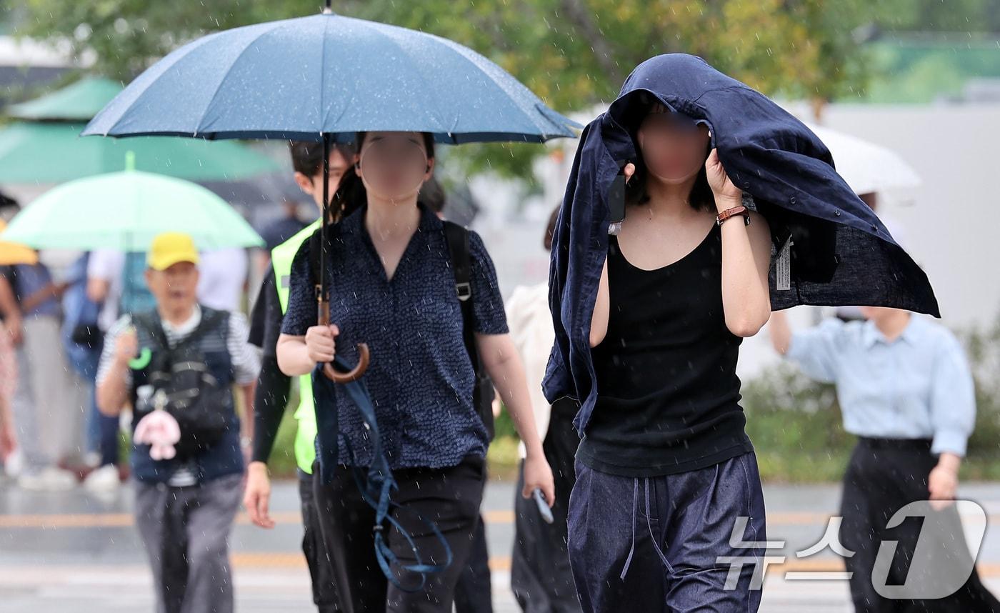 갑작스런 비.(뉴스1 DB) ⓒ News1 김성진 기자