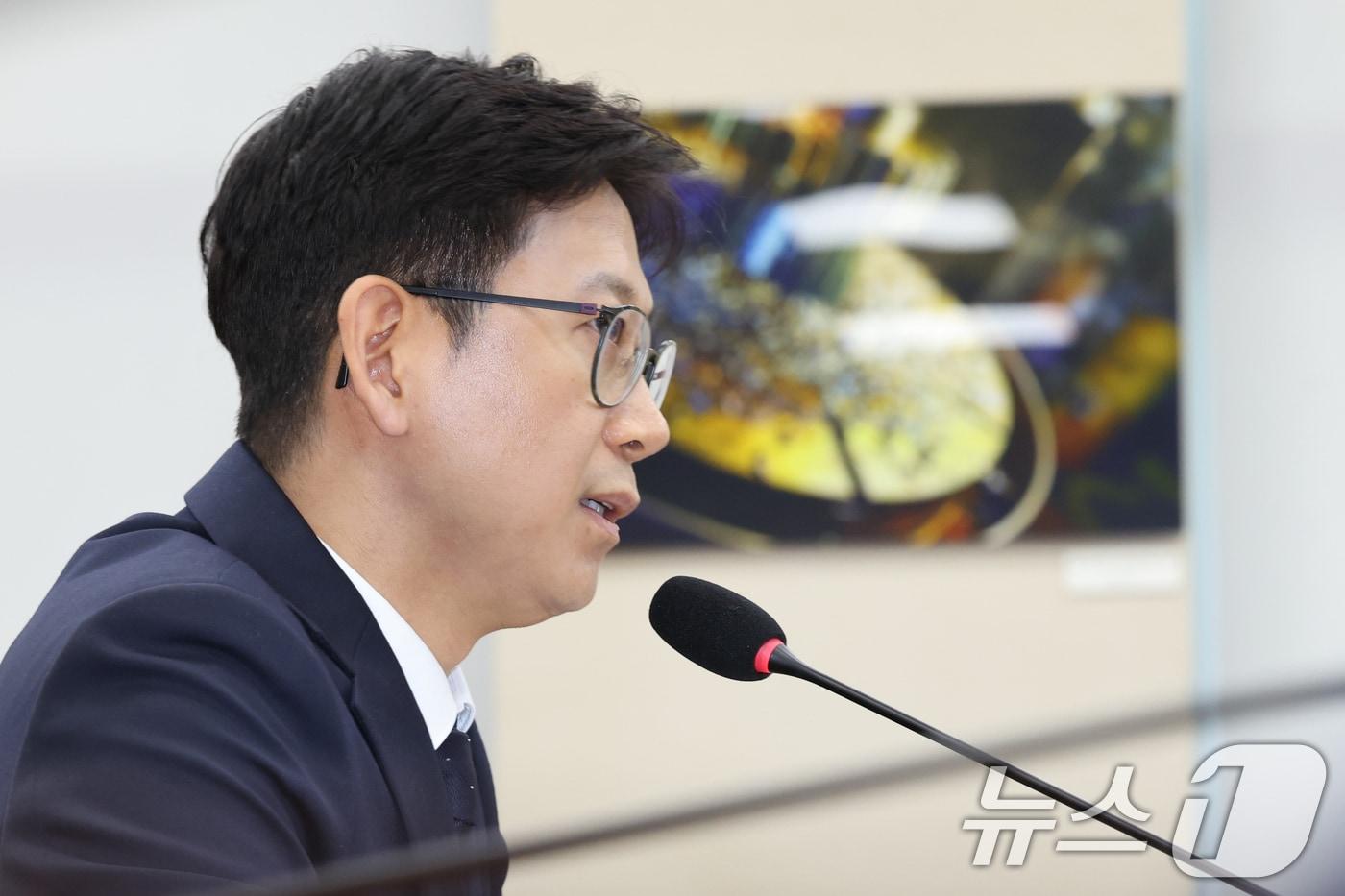 배경훈 과학기술정보통신부 장관 후보자가 14일 오후 서울 여의도 국회 과학기술정보방송통신위원회에서 열린 인사청문회에서 의원 질의에 답하고 있다. 2025.7.14/뉴스1 ⓒ News1 안은나 기자