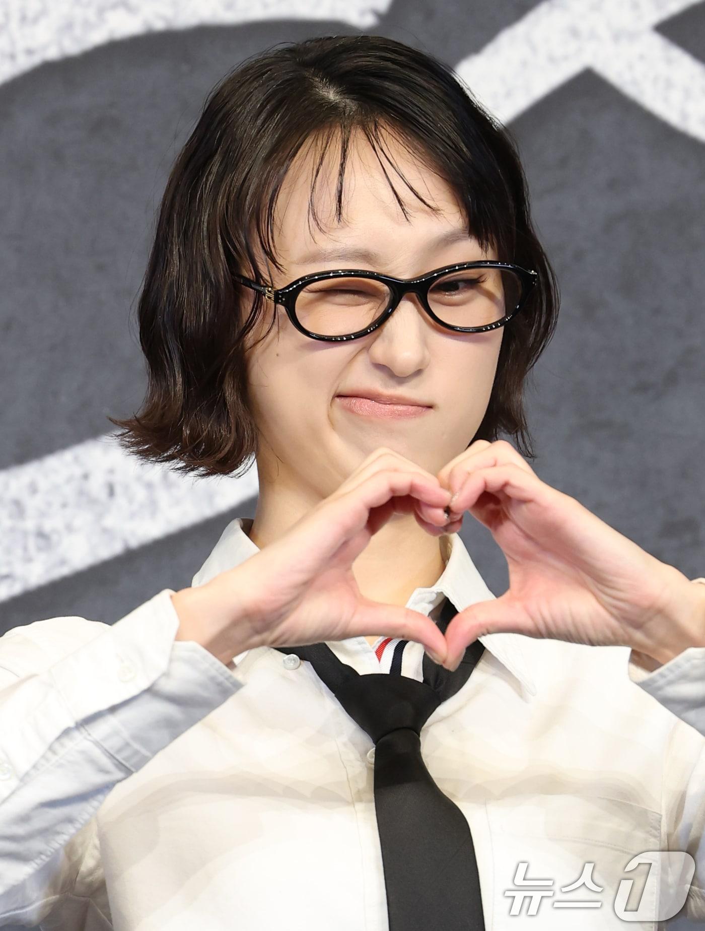 본문 이미지 - 배우 류혜영이 14일 오후 서울 구로구 더링크서울 호텔에서 열린 JTBC 드라마 ‘착한 사나이’ 제작발표회에 참석해 포즈를 취하고 있다. ‘착한 사나이’는 건달 3대 집안 장손 ’석철’&#40;이동욱 분&#41;이 가족과 직장, 사랑을 지키기 위해 겪는 파란만장 사건들을 웃음과 눈물로 그려낸 드라마다. 2025.7.14/뉴스1 ⓒ News1 권현진 기자