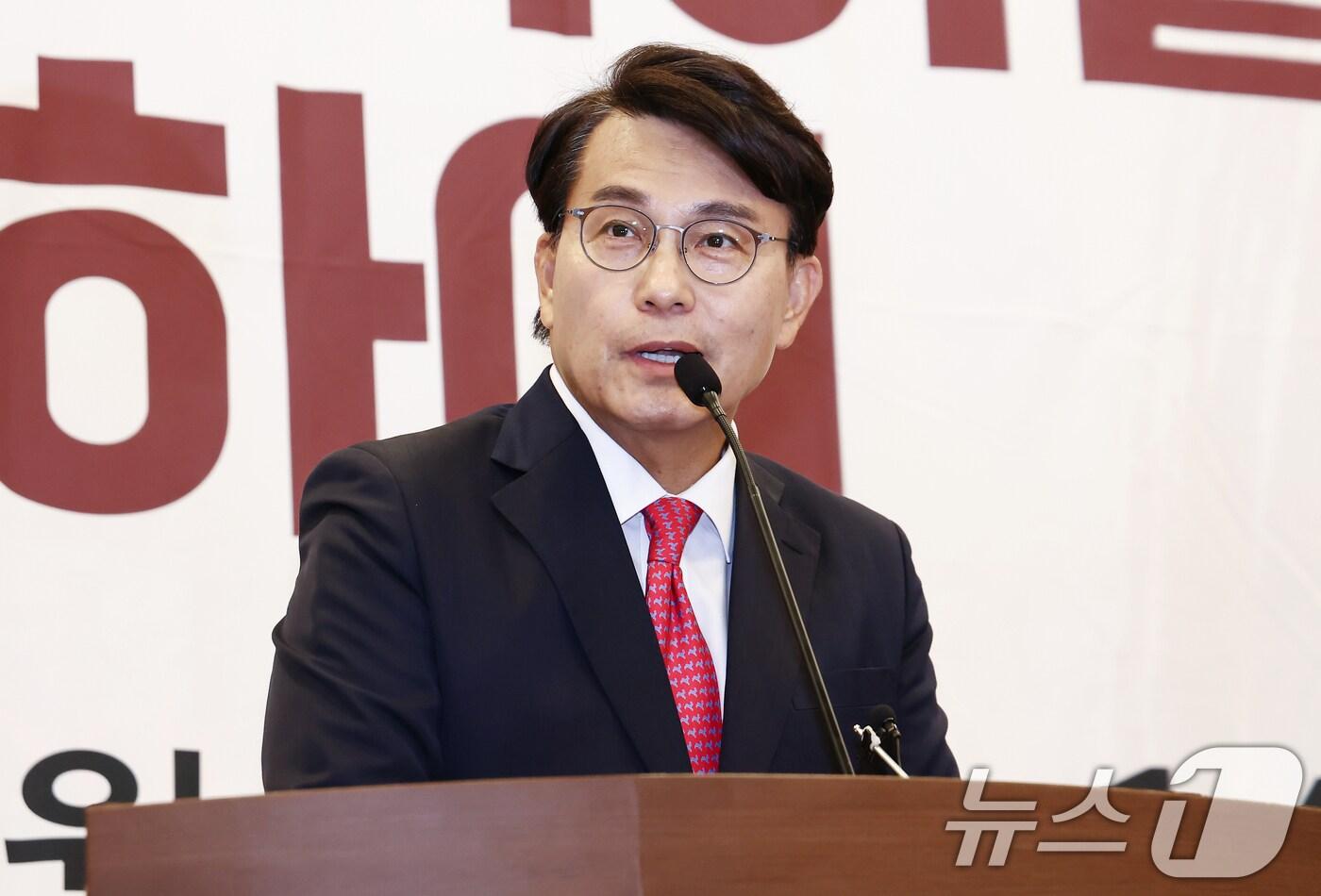 윤상현 국민의힘 의원이 14일 서울 여의도 국회박물관에서 긴급토론회 '무엇을 할 것인가? 자유공화 리셋코리아를 위하여'에서 인사말을 하고 있다. 2025.7.14/뉴스1 ⓒ News1 김민지 기자